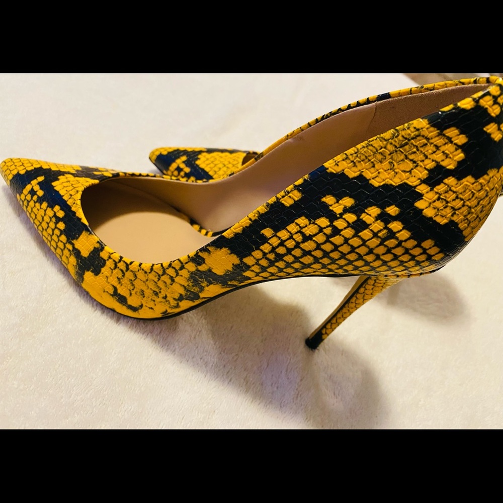 Almost Brand New Super Stylish Heels by ALDO - Size 8 - Heel Height 4” - Box 64